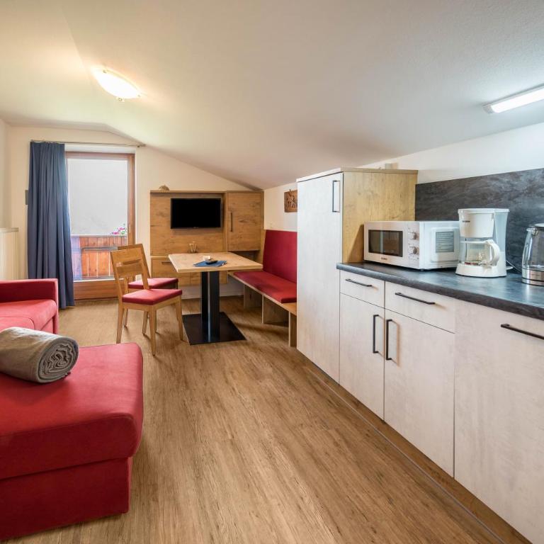 Residence Condor Apt Schlern - Appartamento Deluxe con 2 Camere da Letto e Vista Giardino - 5