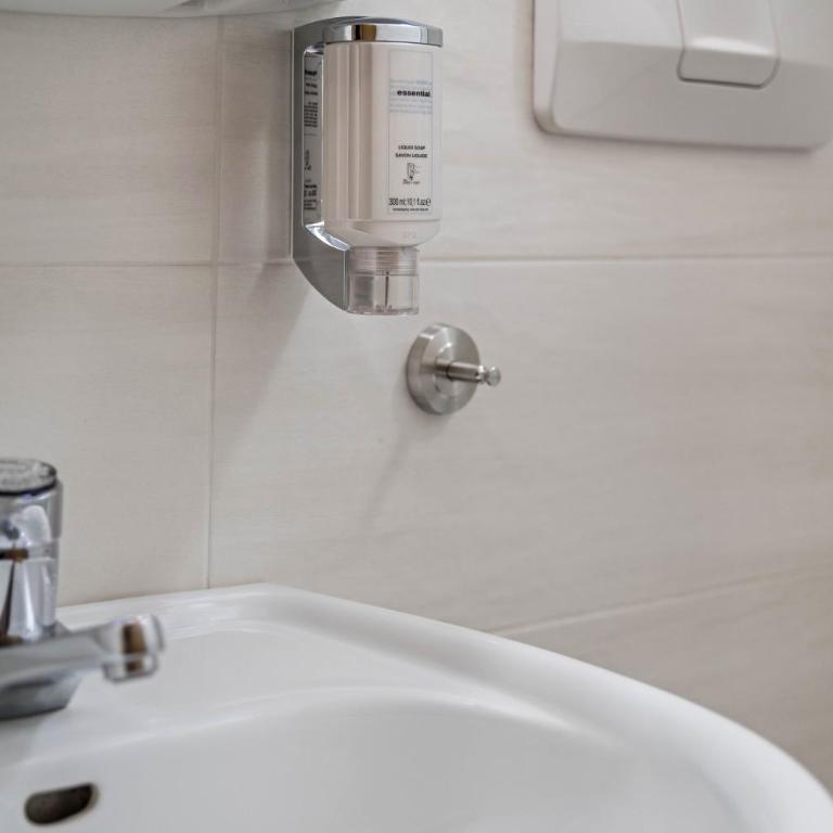 Residence Condor Apt Schlern - Appartamento Deluxe con 2 Camere da Letto e Vista Giardino - 16