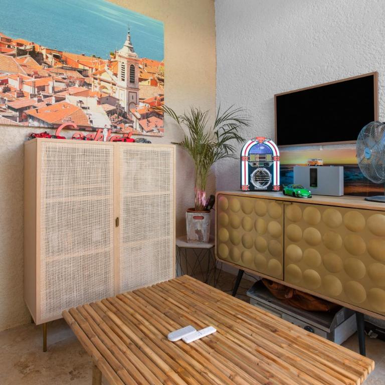 Domaine de la Corniche - Two-Bedroom Deluxe Apartment with Garden View - 16