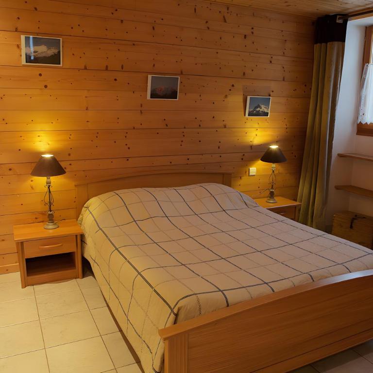 Gîte - La Ferme Du Mont Blanc - Two-Bedroom Deluxe Apartment with Garden View - 5