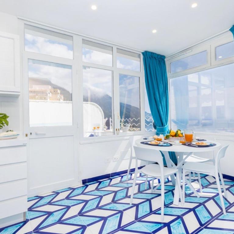 Aurora Luxury Suites Seaview - One-Bedroom House - 18