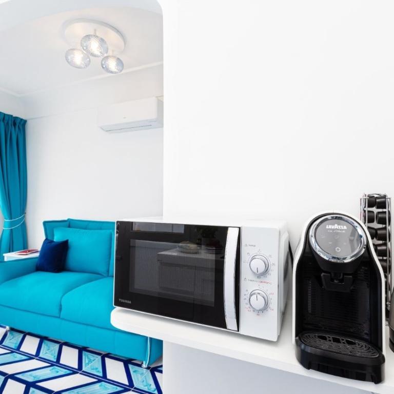 Aurora Luxury Suites Seaview - One-Bedroom House - 24