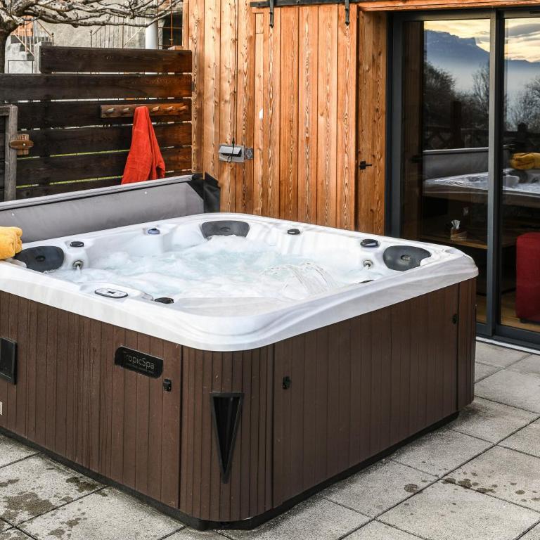 Au Pied De L'Arcluse-Spa Clim Wifi - Chalet 2 Chambres - 32