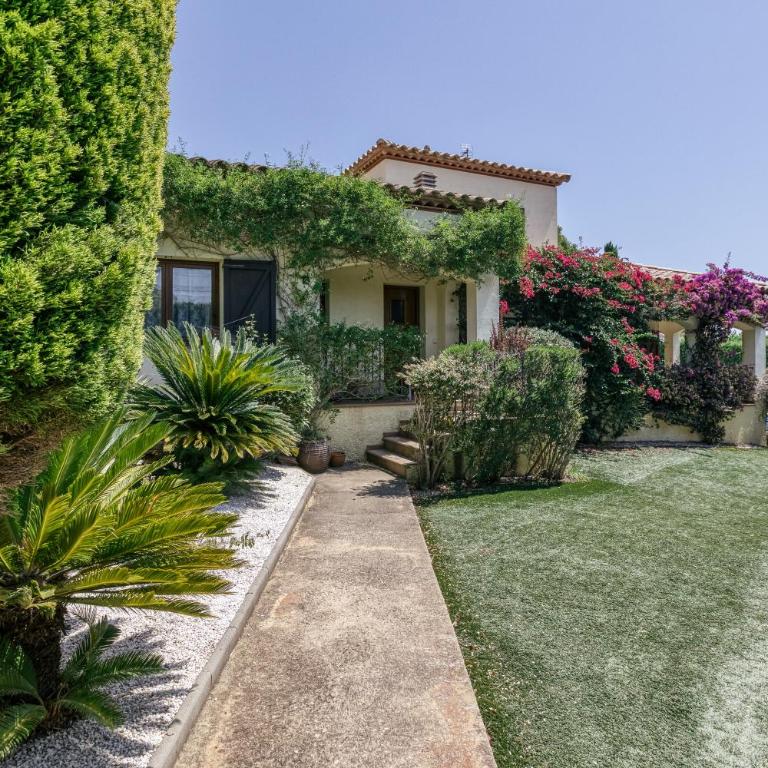 Fantastic Family Villa - Villa with Sea View - 36