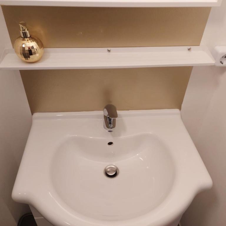 Golden Base - Superior Apartment mit 1 Schlafzimmer und Balkon - 23