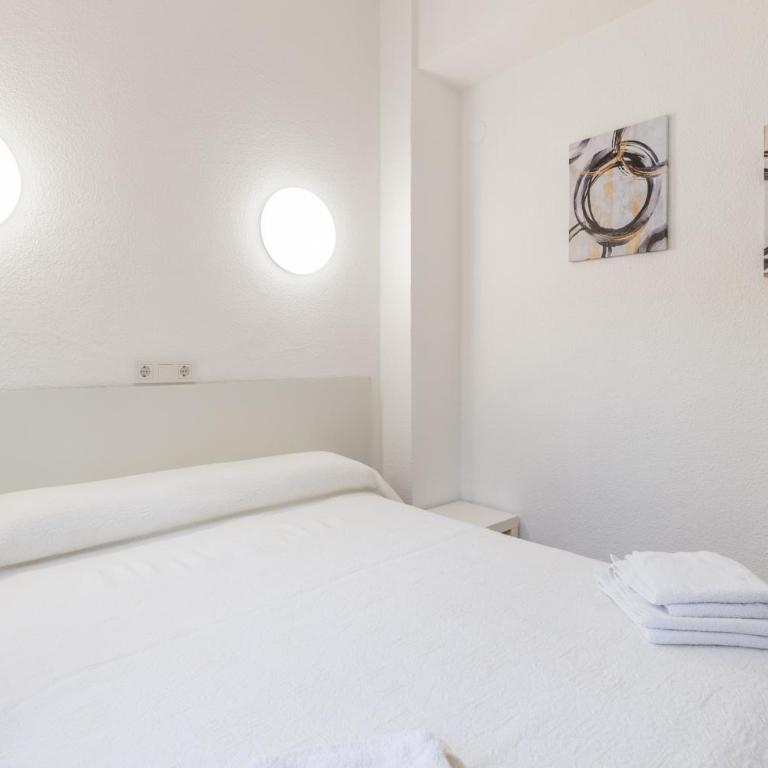 Entreplayas Benidorm - Apartamento Premium de 3 dormitorios con balcón - 11