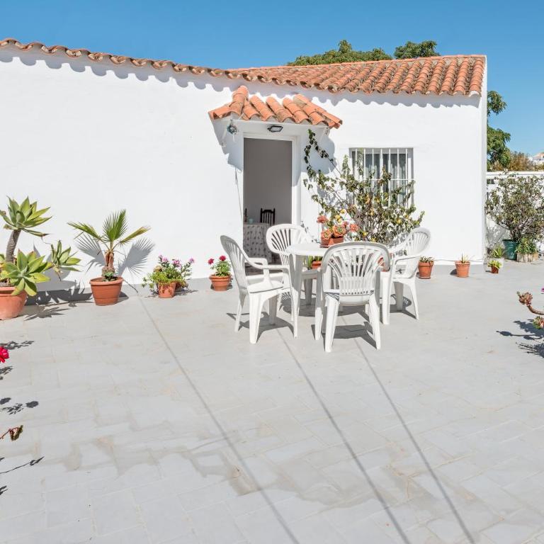 Apartamento Los Naranjos en Vejer - Habitación Cuádruple con ducha - 1