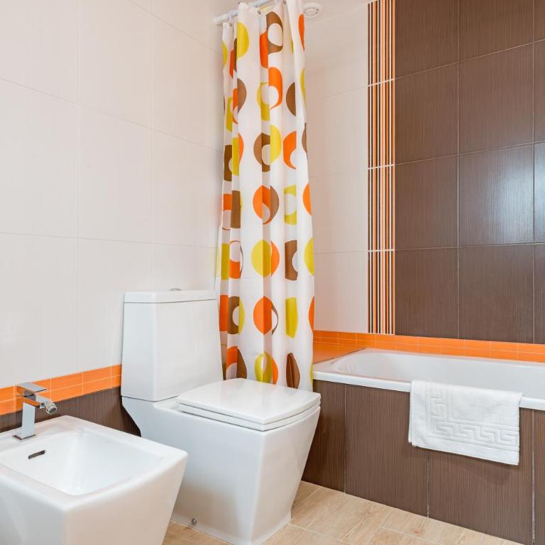 Apartamento Los Naranjos en Vejer - Habitación Cuádruple con ducha - 19
