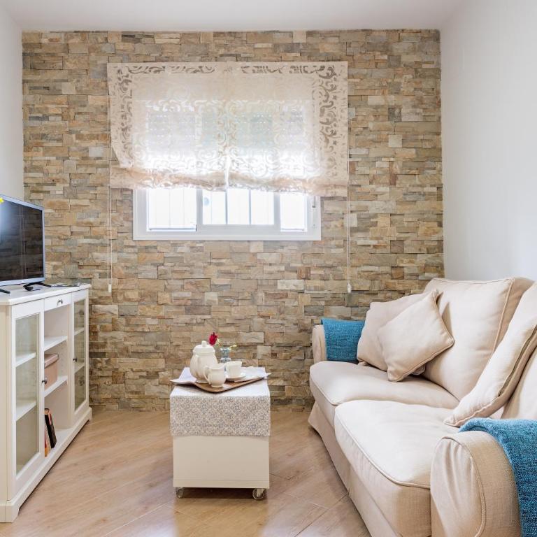 Apartamento Los Naranjos en Vejer - Habitación Cuádruple con ducha - 4