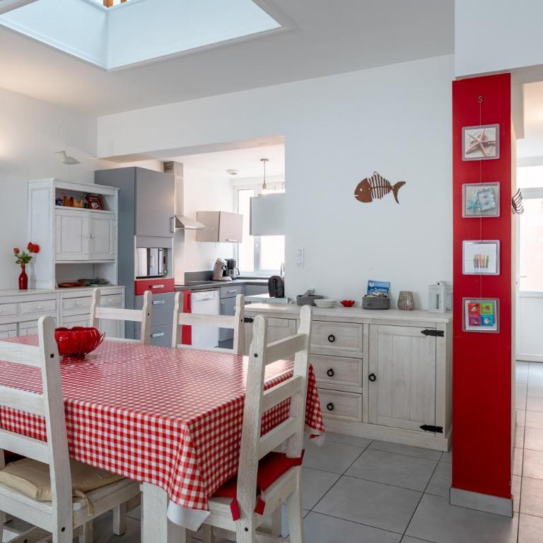 Maison de vacances familiale - Three-Bedroom House - 8