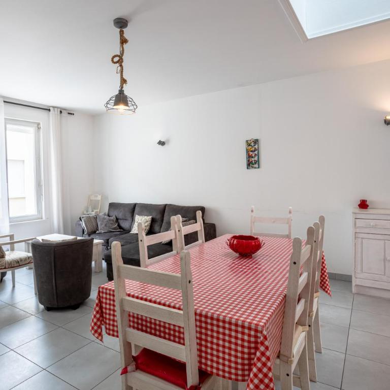 Maison de vacances familiale - Three-Bedroom House - 5