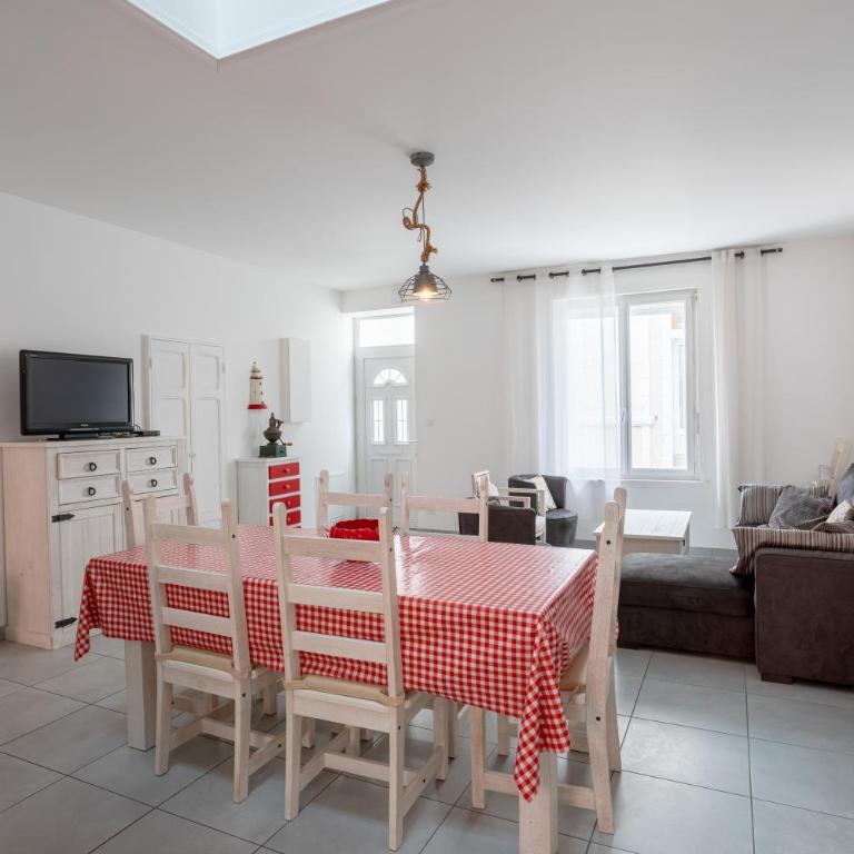 Maison de vacances familiale - Three-Bedroom House - 4