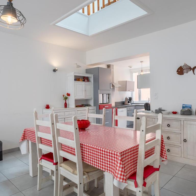 Maison de vacances familiale - Three-Bedroom House - 7