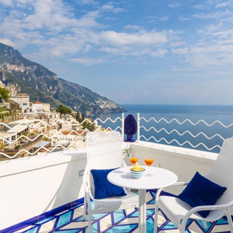 Aurora Luxury Suites Seaview - One-Bedroom House - 15