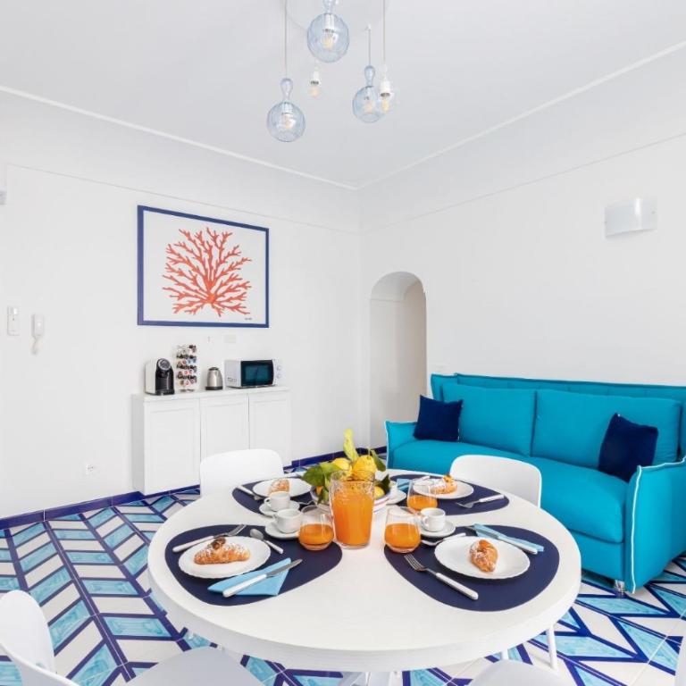 Aurora Luxury Suites Seaview - One-Bedroom House - 17