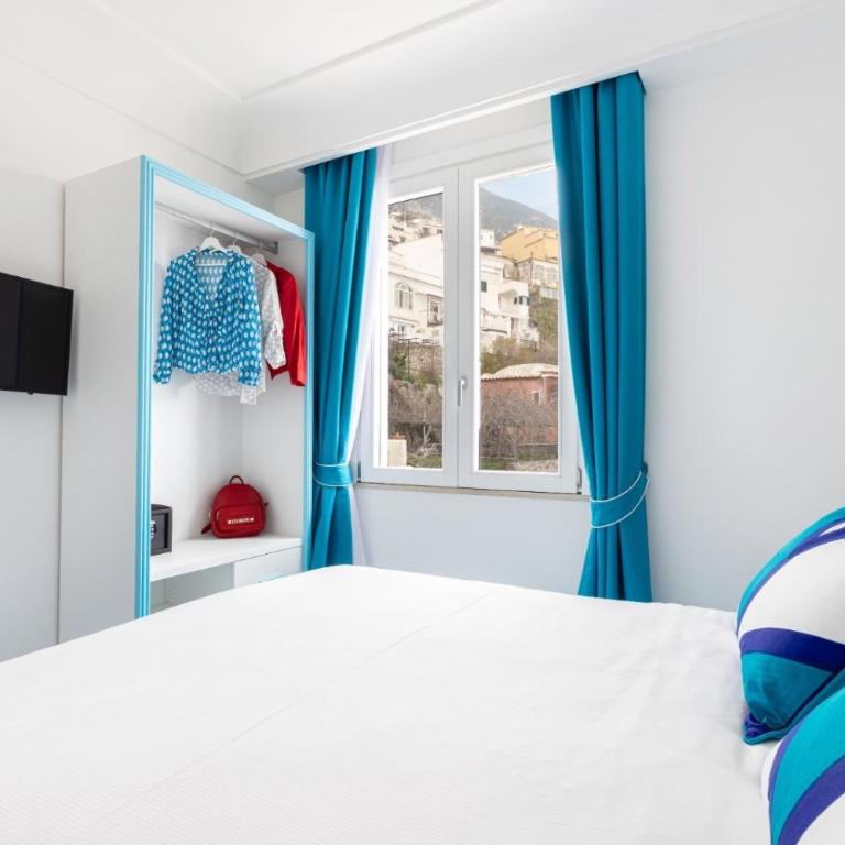 Aurora Luxury Suites Seaview - One-Bedroom House - 21