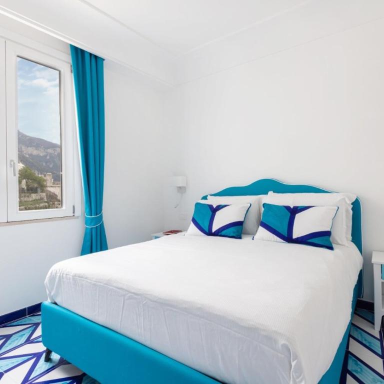 Aurora Luxury Suites Seaview - One-Bedroom House - 19