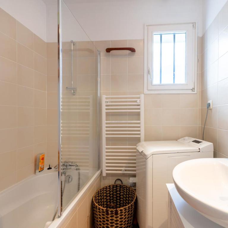 Maison aux volets bleus - vue mer - Maison 7 Chambres - 22