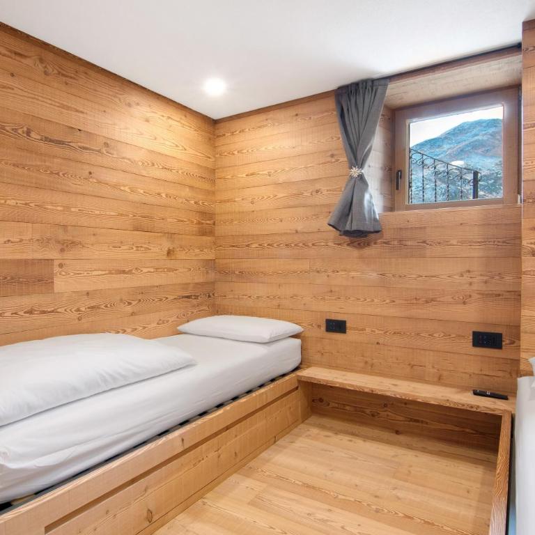 Agriturismo Montespluga - Double Room with Mountain View - 2