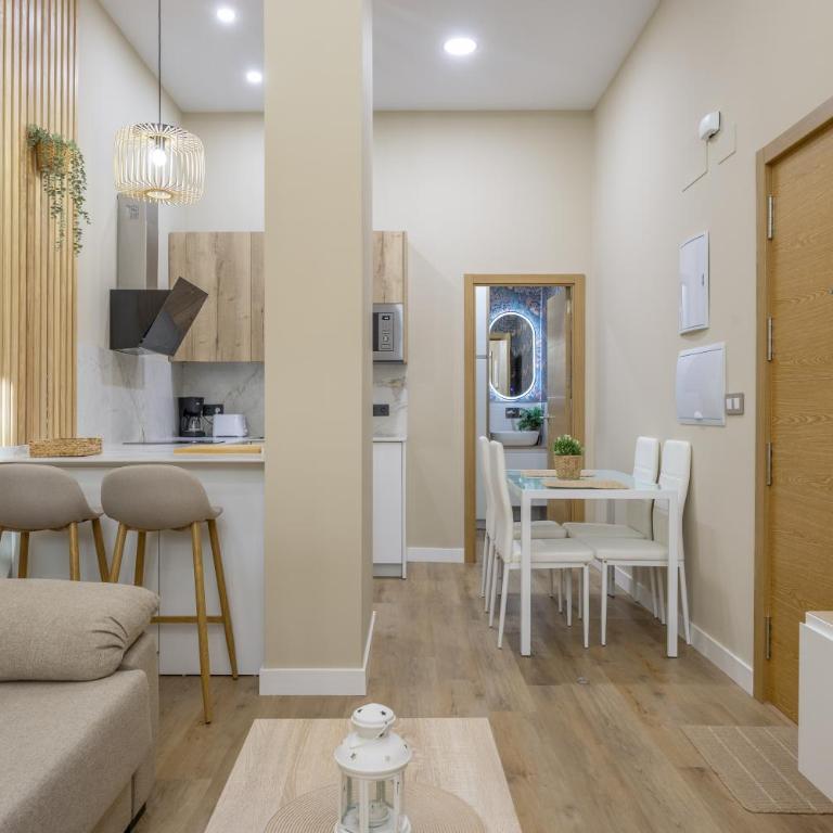 Apartamentos Brisas de Cádiz 1 - Habitación Triple con ducha - 4