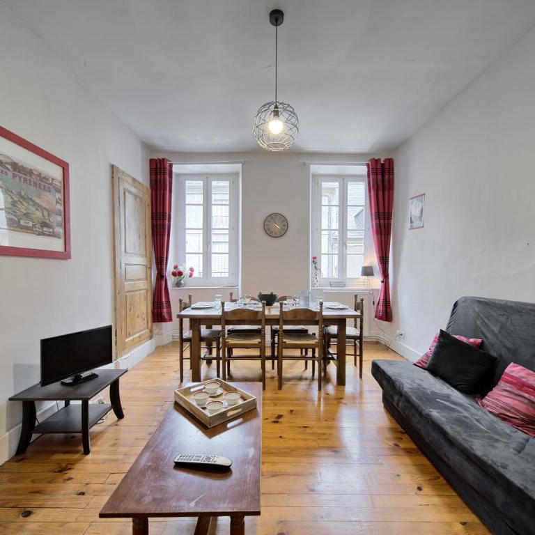 Appartement à Luchon - Appartamento Premium con 3 Camere da Letto e Balcone - 1