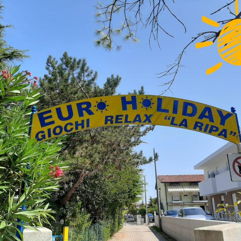 Euroholiday Village 1R - Appartamento Deluxe con 2 Camere da Letto e Vista Giardino - 13