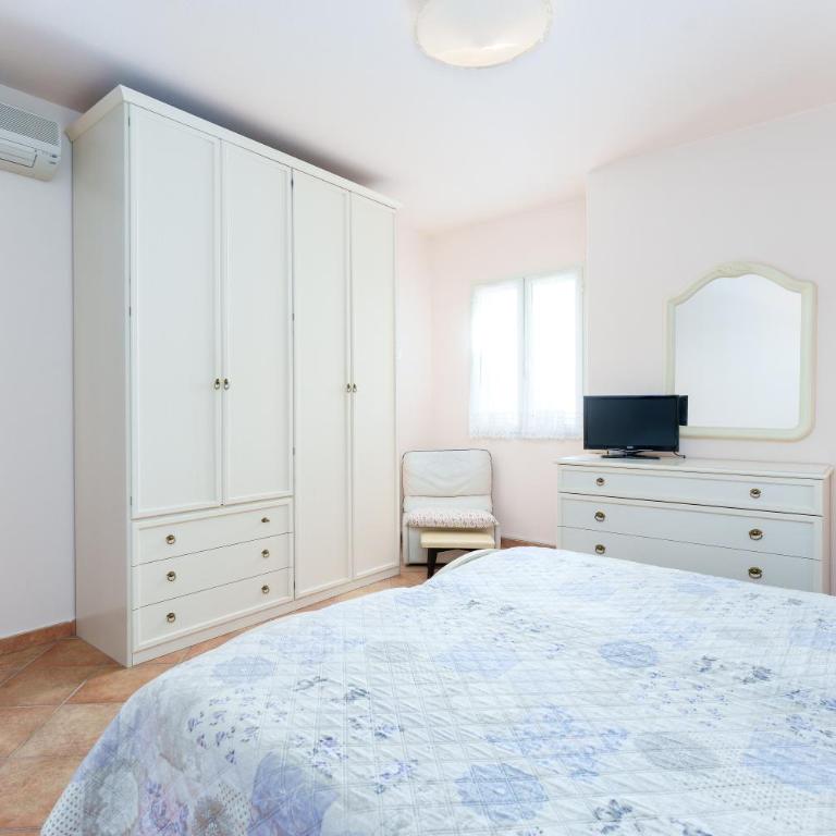 Casa Vacanze Gandelli - Three-Bedroom House - 14