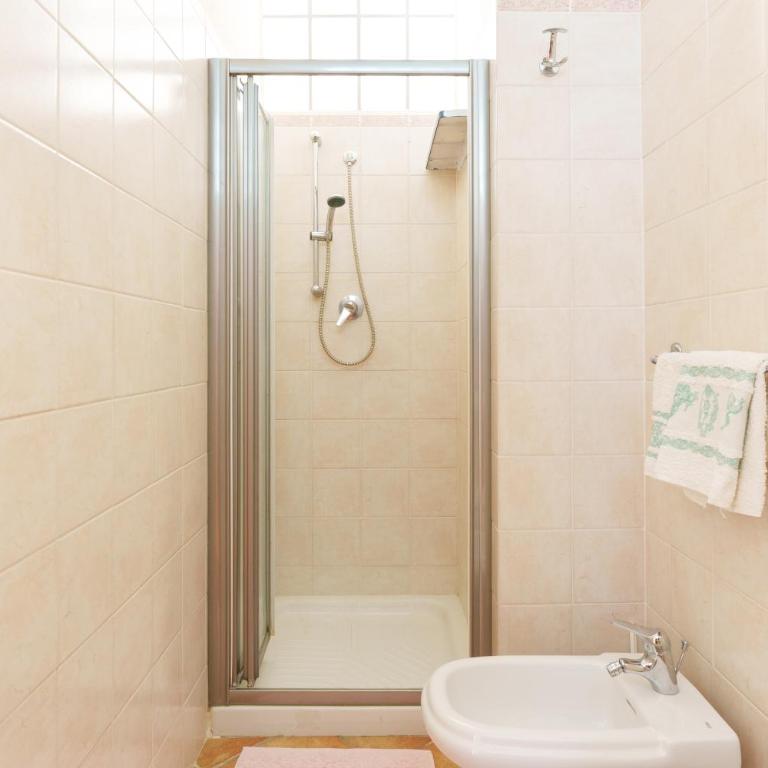 Casa Vacanze Gandelli - Three-Bedroom House - 16