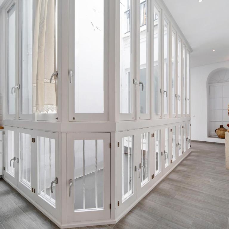 Piso con Encanto - Apartamento Deluxe de 2 dormitorios con balcón - 11