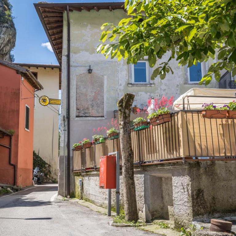 Casa Chiarani - Appartamento Premium con 3 Camere da Letto e Balcone - 44