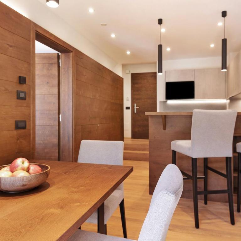 Apartments Montblanc Sella - Appartamento Deluxe con 2 Camere da Letto e Vista Giardino - 2