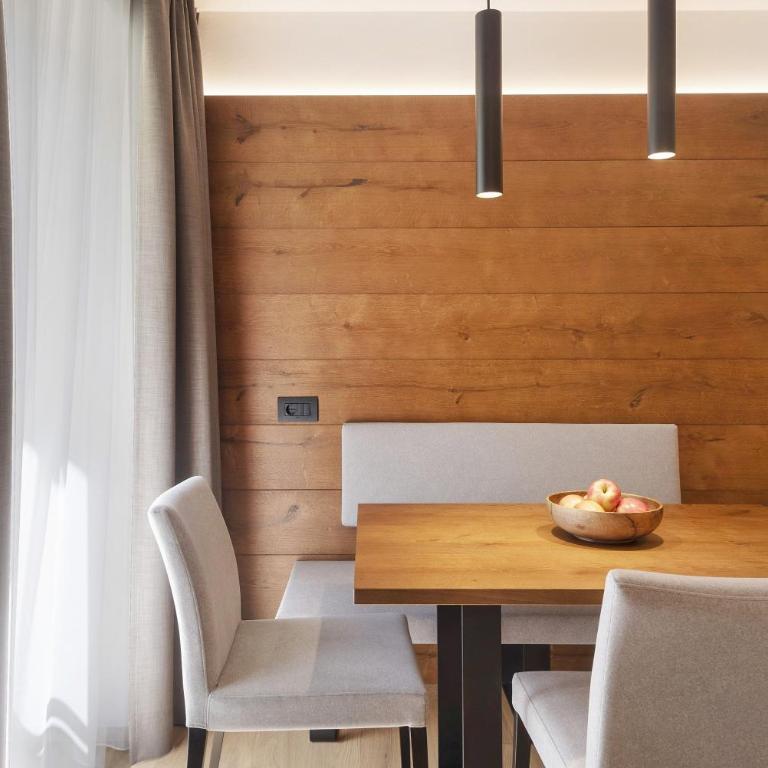 Apartments Montblanc Sella - Appartamento Deluxe con 2 Camere da Letto e Vista Giardino - 4