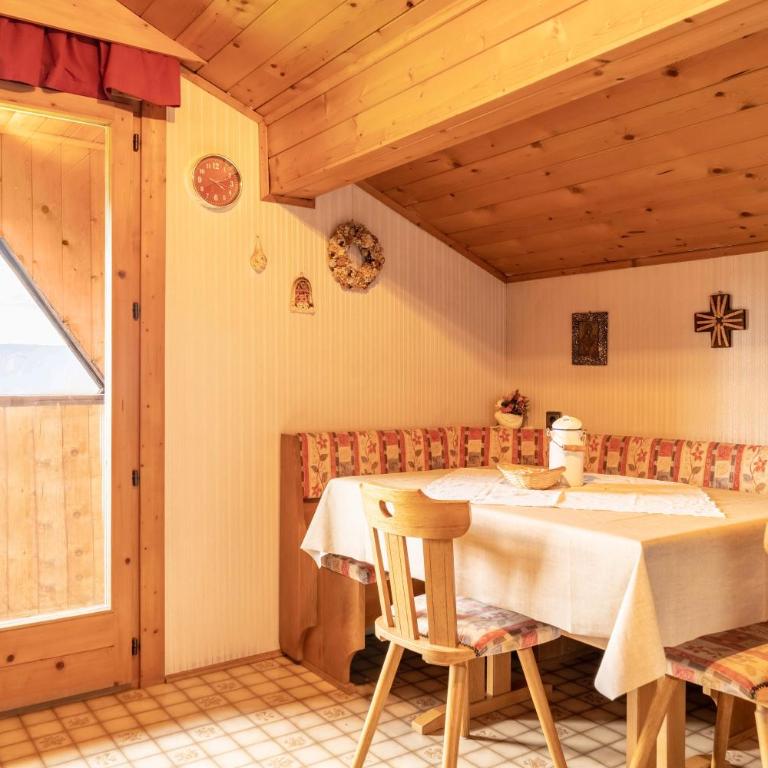 Rotsteinhof Apartement Bergblick - Two-Bedroom Deluxe Apartment with Garden View - 1
