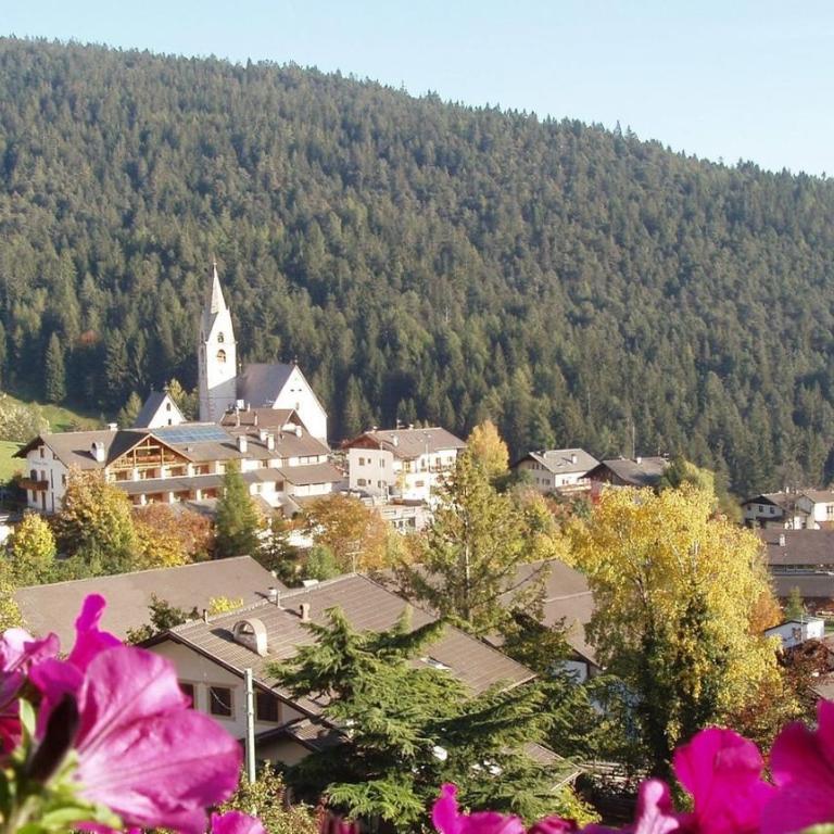 Lingerhof Arnika - Deluxe-Apartment mit 2 Schlafzimmern und Gartenblick - 17