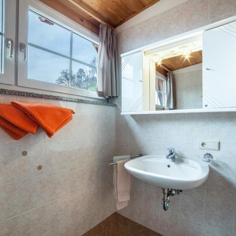 Lingerhof Arnika - Deluxe-Apartment mit 2 Schlafzimmern und Gartenblick - 13