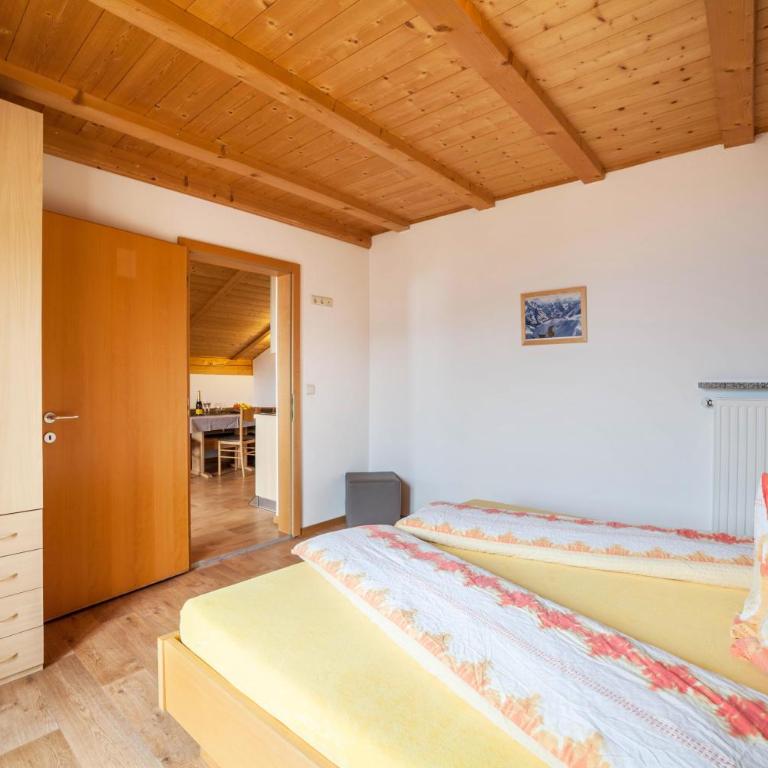 Lingerhof Arnika - Deluxe-Apartment mit 2 Schlafzimmern und Gartenblick - 4
