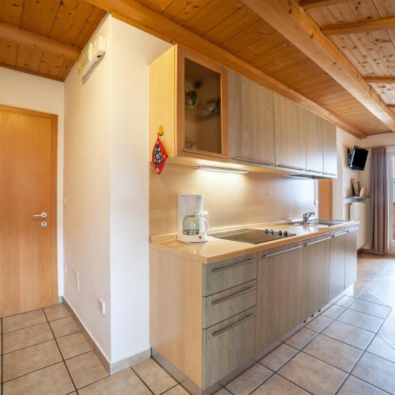 Lingerhof Arnika - Deluxe-Apartment mit 2 Schlafzimmern und Gartenblick - 6