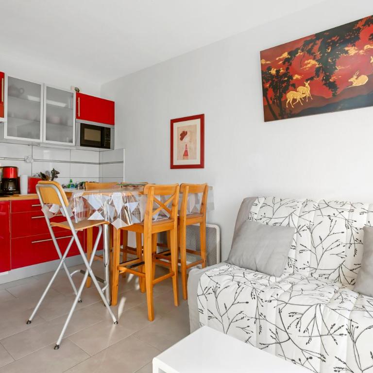 Appartement Boulouris - Two-Bedroom Deluxe Apartment with Garden View - 8
