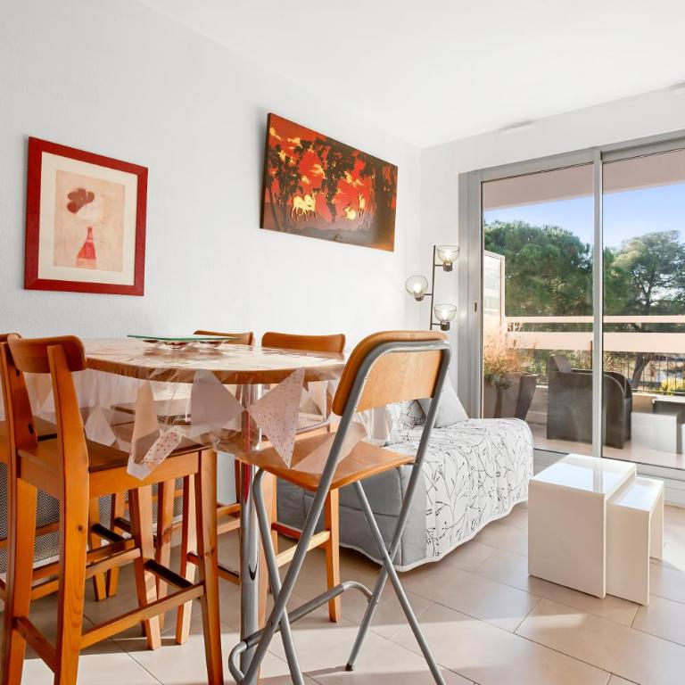 Appartement Boulouris - Two-Bedroom Deluxe Apartment with Garden View - 4