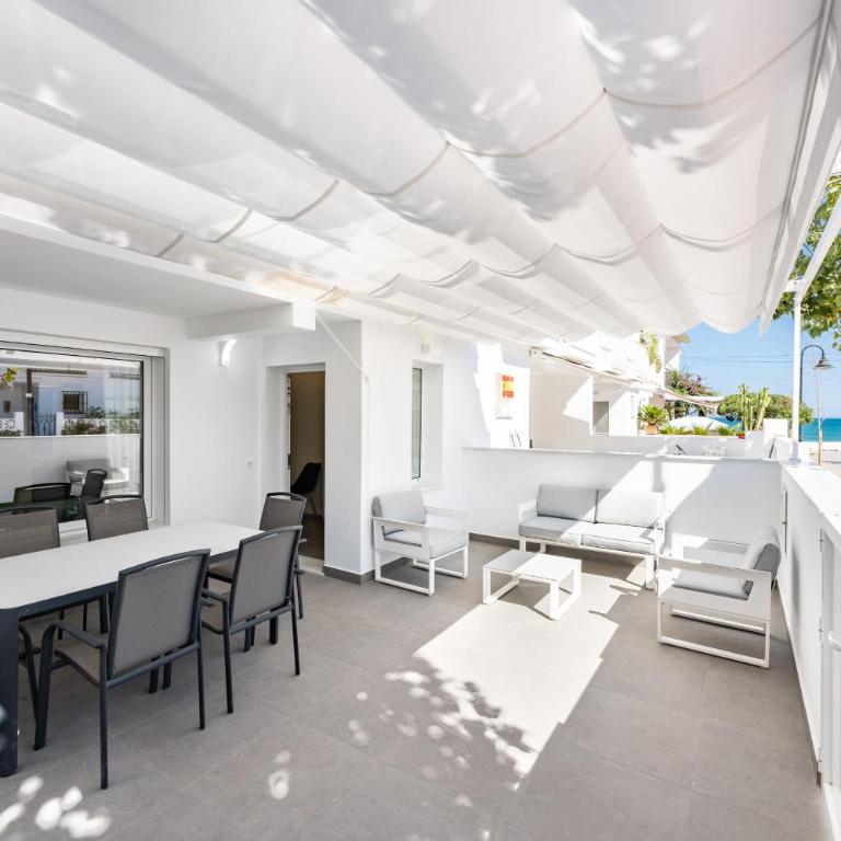 248 New Frontline Beach Mollina - Casa Deluxe de 4 dormitorios - Frente al mar - 1