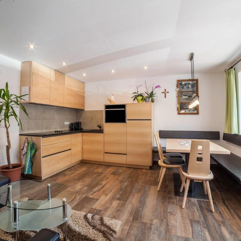 Ferienwohnung Haus Fliri - Apartamento de 1 dormitorio con jardín - 3