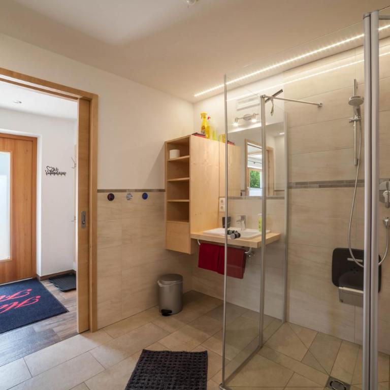 Ferienwohnung Haus Fliri - Apartamento de 1 dormitorio con jardín - 9