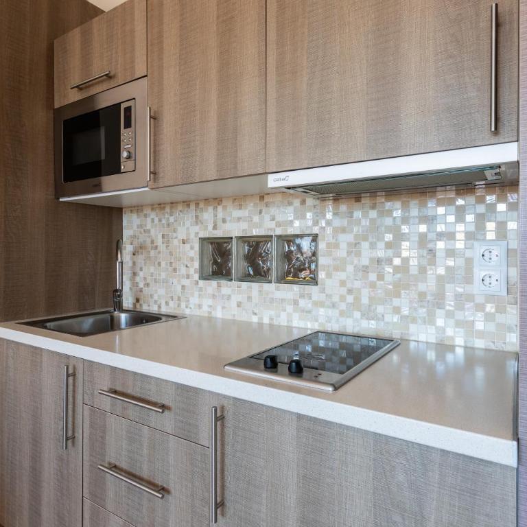 Sunny one bedroom apartment - Apartamento Superior de 1 dormitorio con balcón - 8