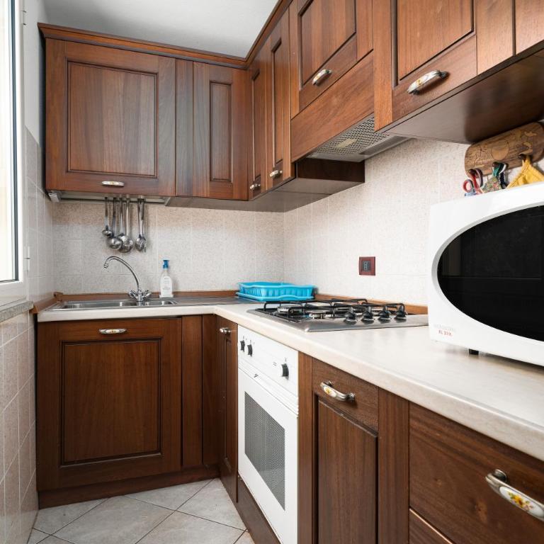 Casa nel centro di Budoni - Appartamento Premium con 3 Camere da Letto e Balcone - 7