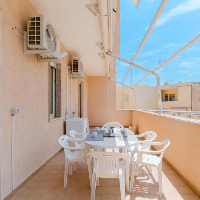 Casa Giselle a Otranto - Two-Bedroom Deluxe Apartment with Balcony - 21