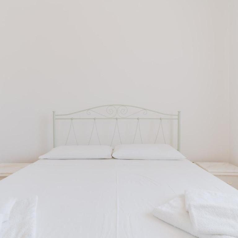 Casa Giselle a Otranto - Two-Bedroom Deluxe Apartment with Balcony - 10