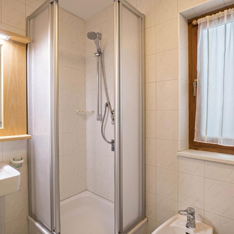 Apartment Waldblick Oberachrain - Apartamento Deluxe de 2 dormitorios con balcón - 15