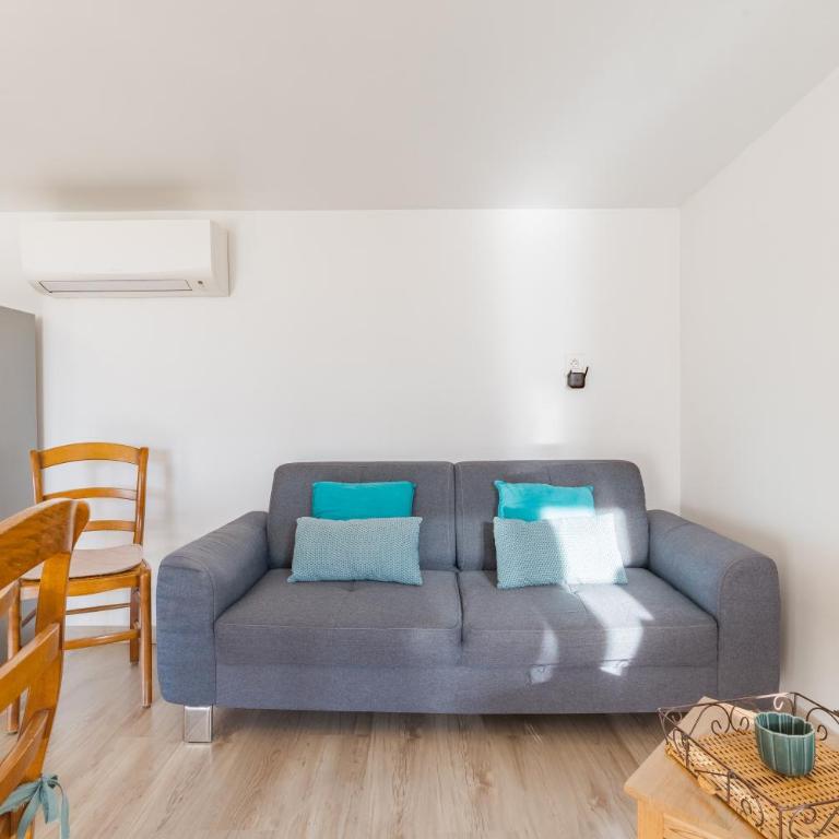 La Miellerie - One-Bedroom House - 13