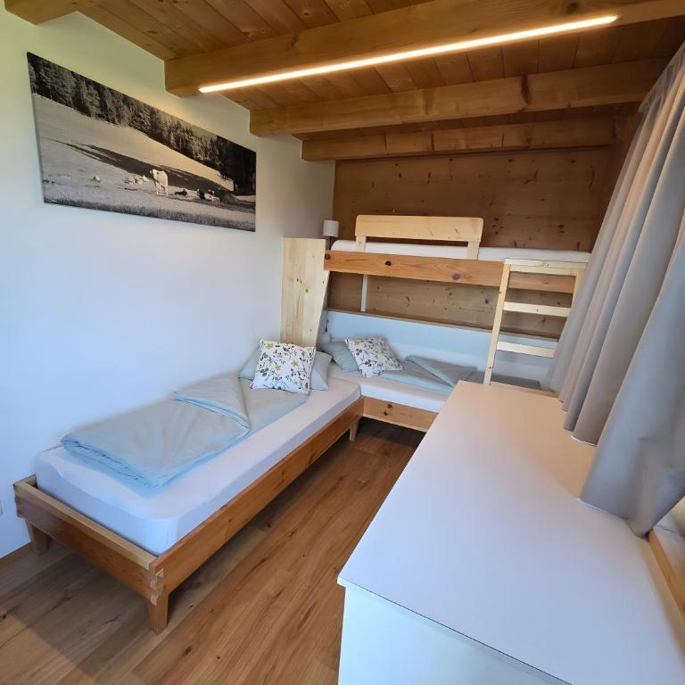 Ferienwohnung Schlern Bio Schrofhof - Two-Bedroom Deluxe Apartment with Garden View - 14