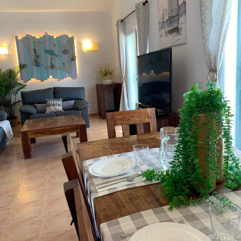 Chalet con piscina en Menorca - Casa de 3 dormitorios - 7